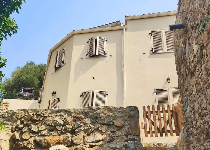 Casa Di Mirlo, Maison De Village A *