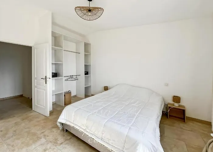 Casa Di Mirlo, B , Villa *